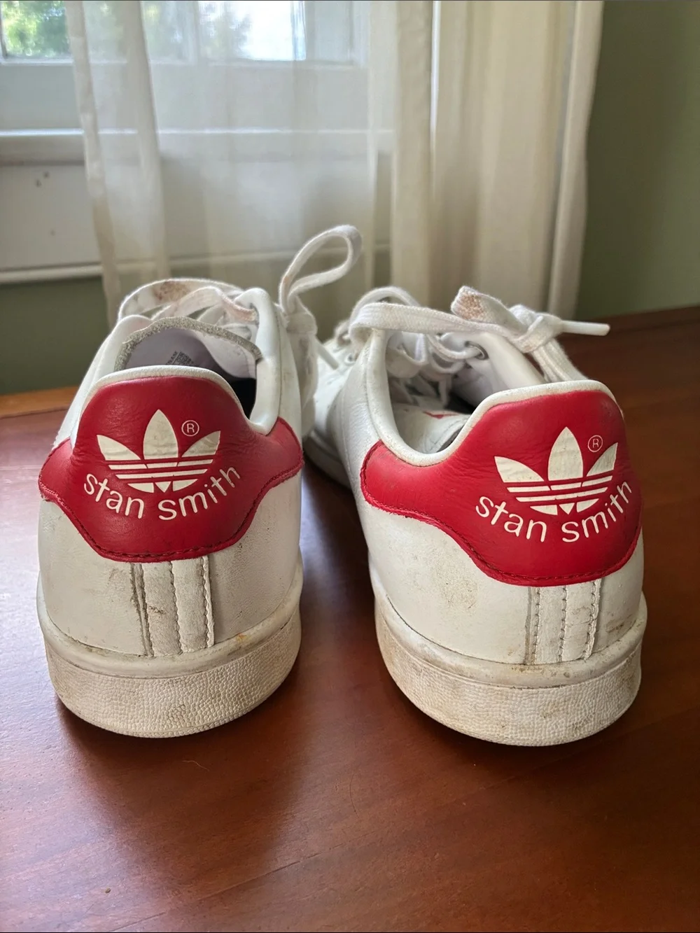Adidas  Men’s White and Red Low-Top Sneakers